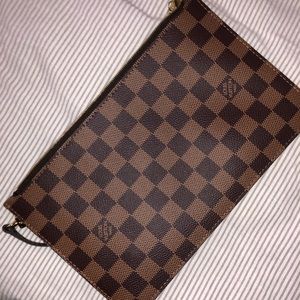 Louis Vuitton clutch in Damier Ebene/cherry